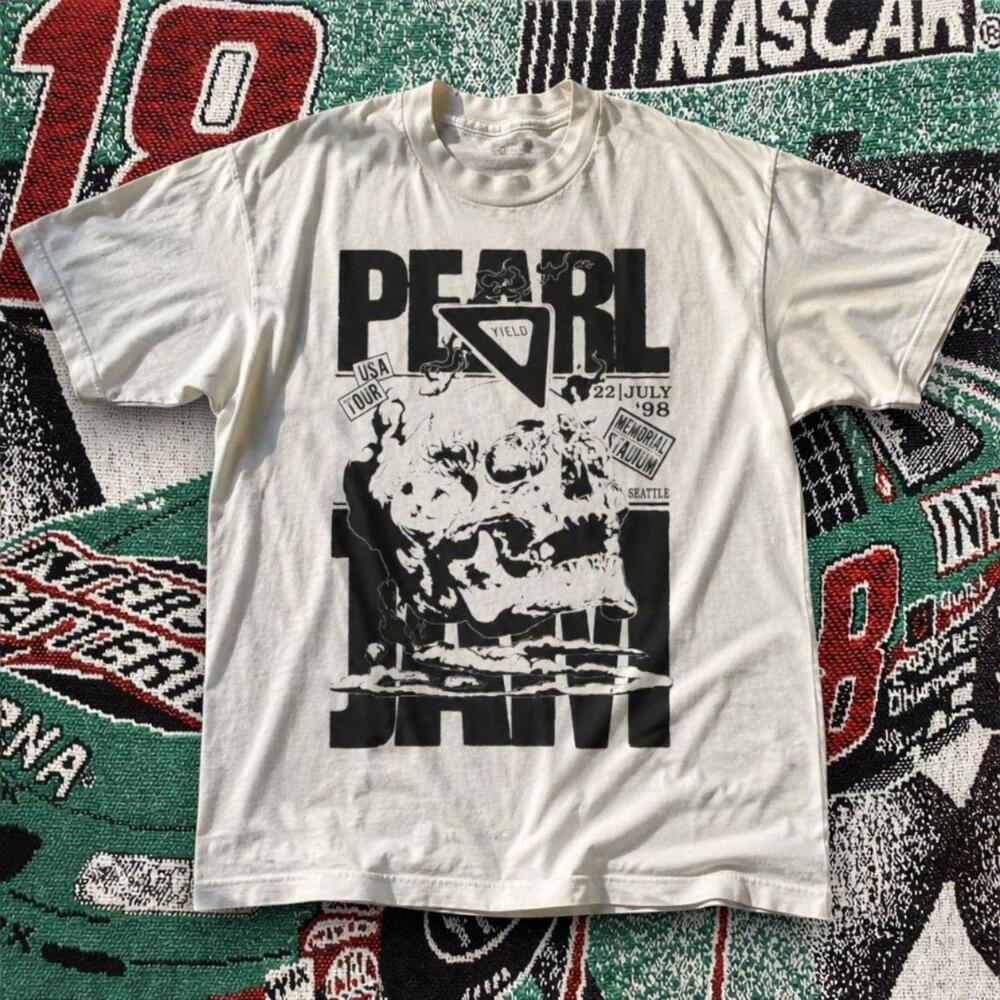 Pearl Skull Tour Graphic Tee White Unisex